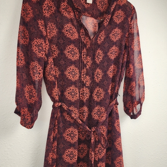 Banana Republic Printed Sheer-Sleeve Removable Slip Red and Black Dress - Size 2 - Picture 2 of 6